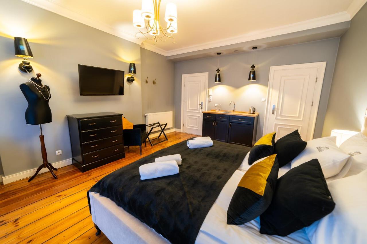 Apartamenty Pod Zegarem Миколайки Экстерьер фото